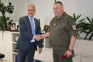 EUFOR Commander Makes Inaugural Visit to SIPA