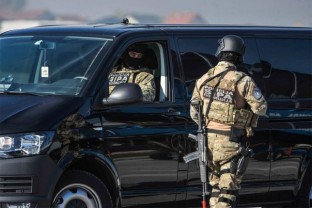 Lišeno slobode devet osoba