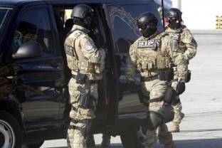 Zbog neovlaštenog prometa opojnim drogama pretresi na 18 lokacija