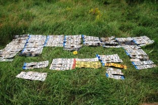 Pripadnici SIPA-e pronašli više od 80 registarskih tablica otuđenih vozila